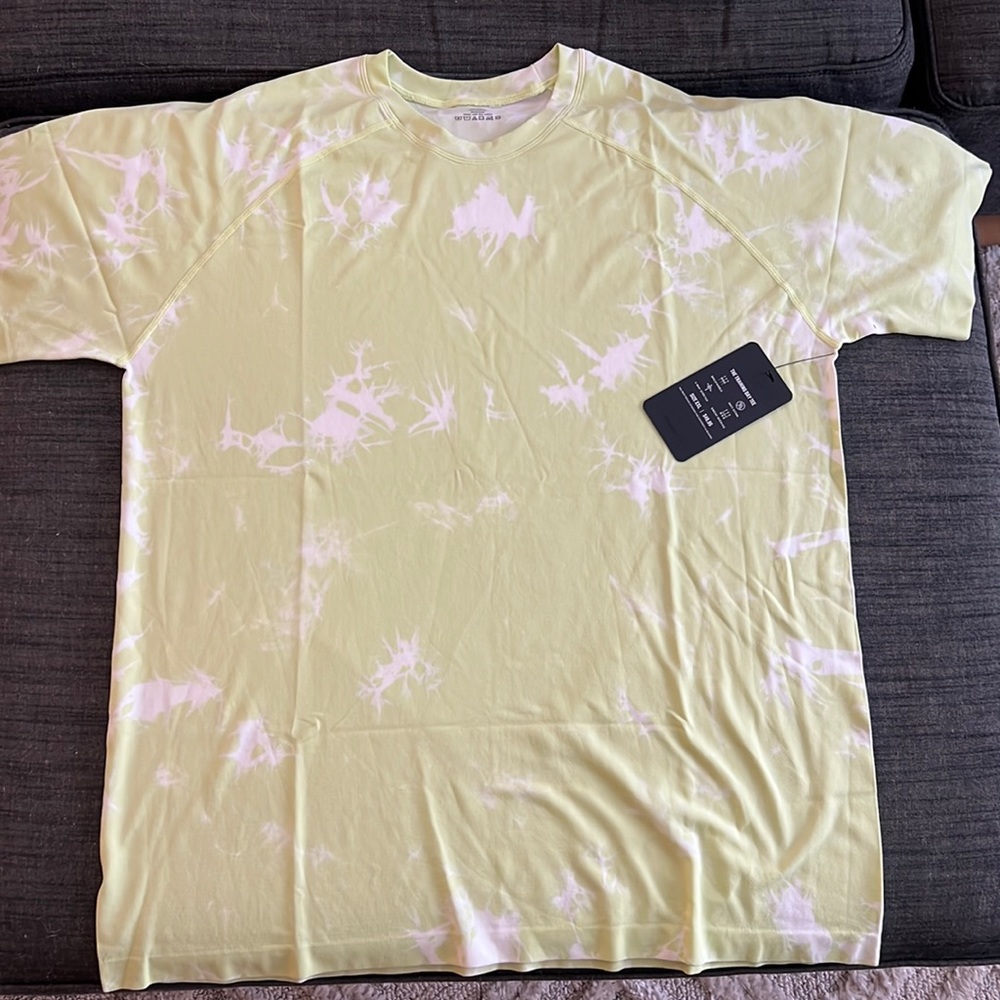 Brand new Fabletics training shirt XXL